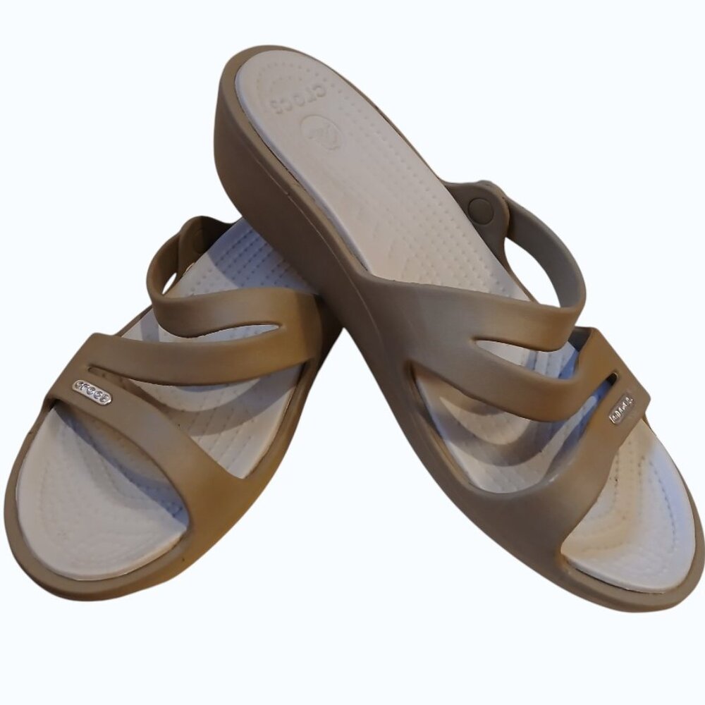 NWOT CROCS Patricia Wedge Tan Strappy Slip-On Coastal Sandals - Picture 4 of 12